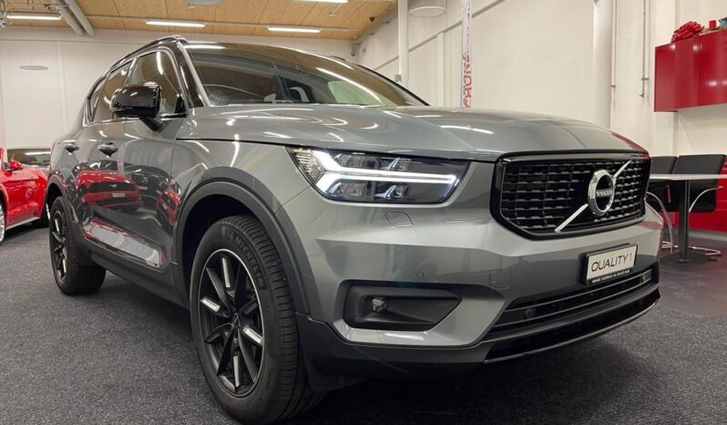 VOLVO XC40 T4 AWD R-Design Geartronic voll
